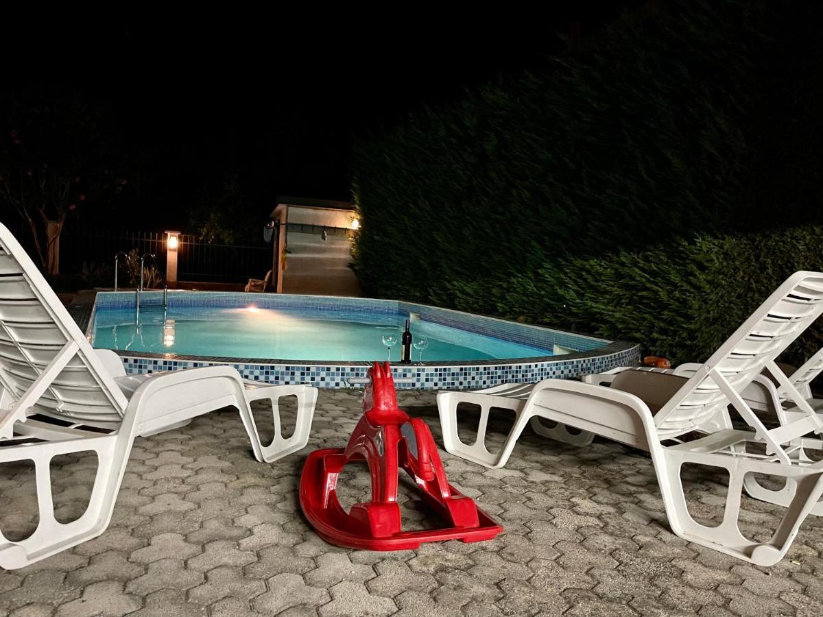 3 Bedroom Apartment With Pool Celuga Exterior foto